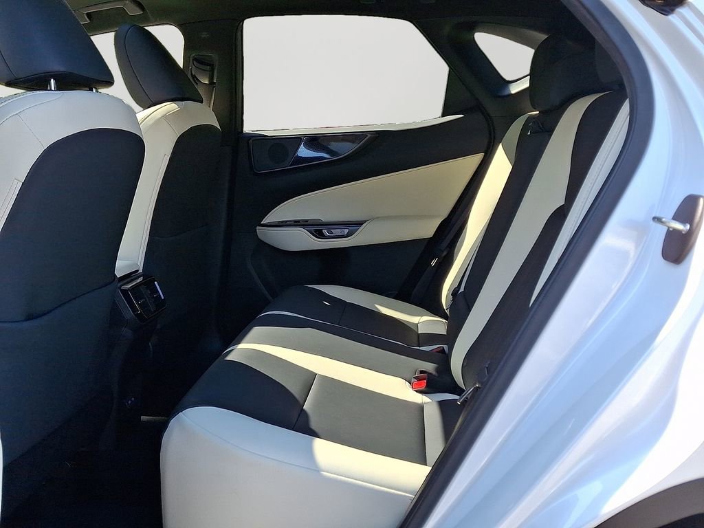 Used 2024 Lexus NX 250 FWD w/ Cold Area Package image 8