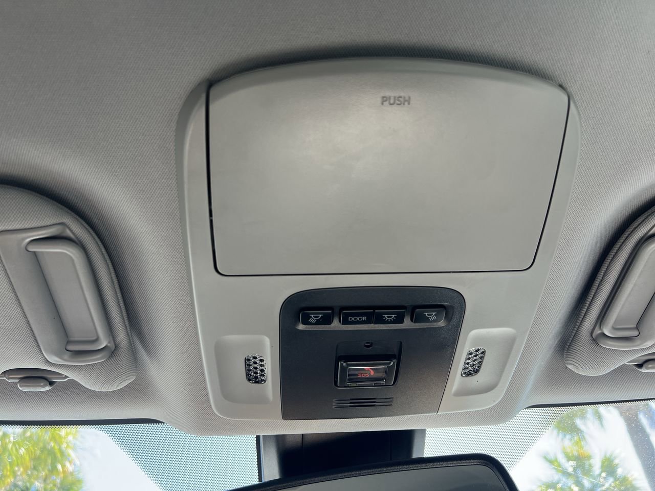 Used 2024 Toyota Camry XLE FWD image 28