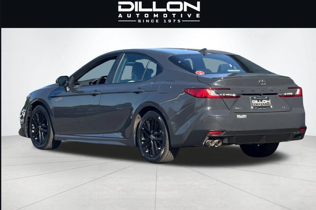 Used 2025 Toyota Camry SE FWD image 6