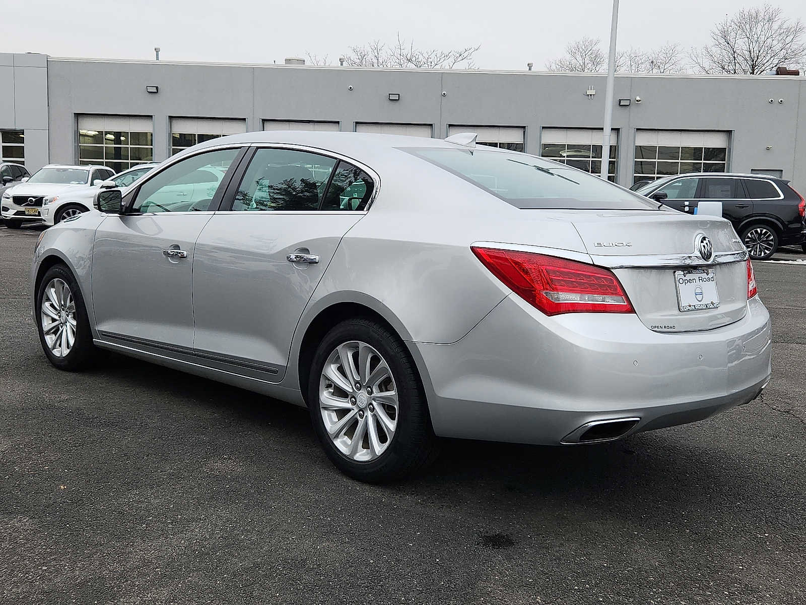 Used 2015 Buick LaCrosse Leather image 4