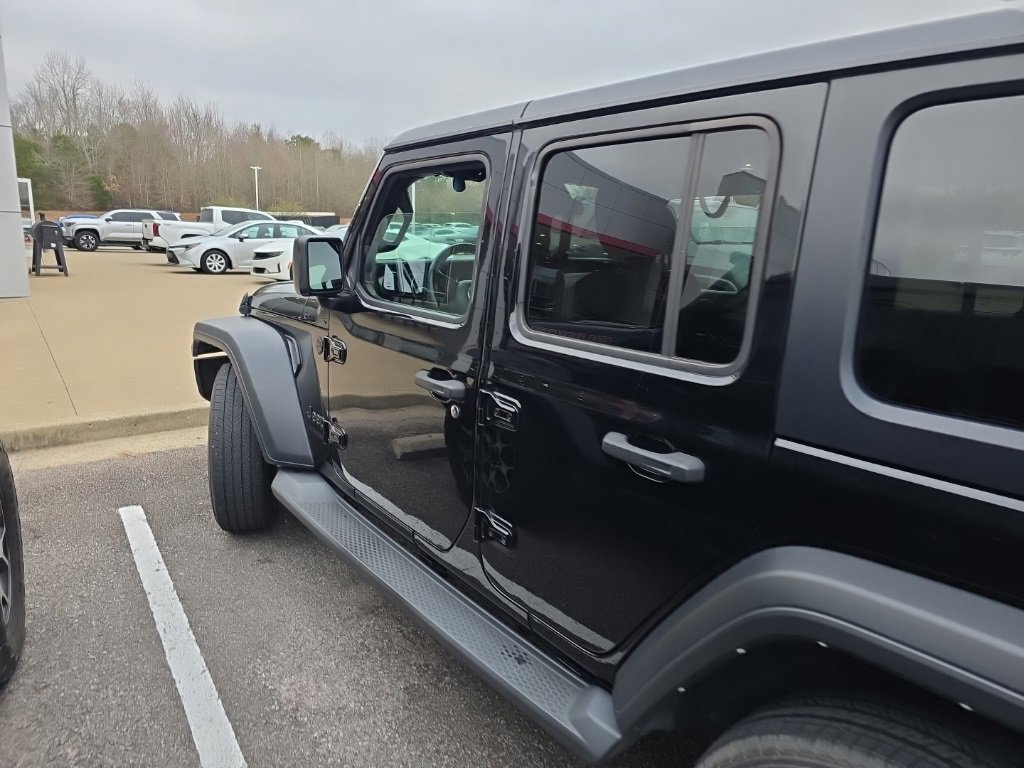 Used 2021 Jeep Wrangler Unlimited Sport w/ Technology Group image 10