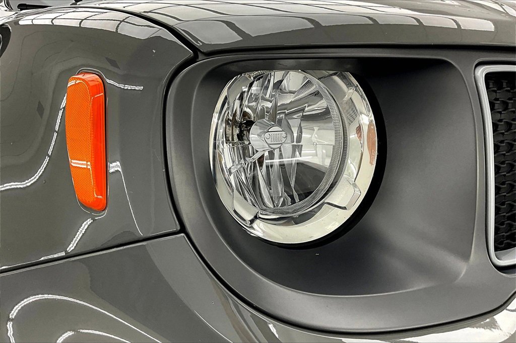 Used 2022 Jeep Renegade Limited image 29