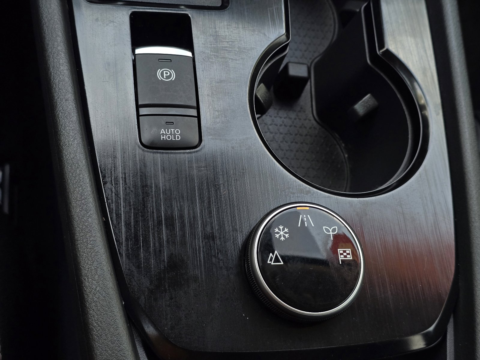 Used 2025 Nissan Rogue SL image 21