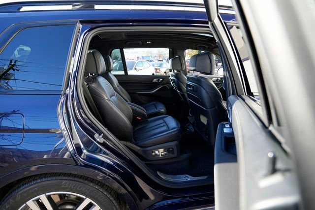 Used 2020 BMW X7 M50i w/ Dynamic Handling Package image 46