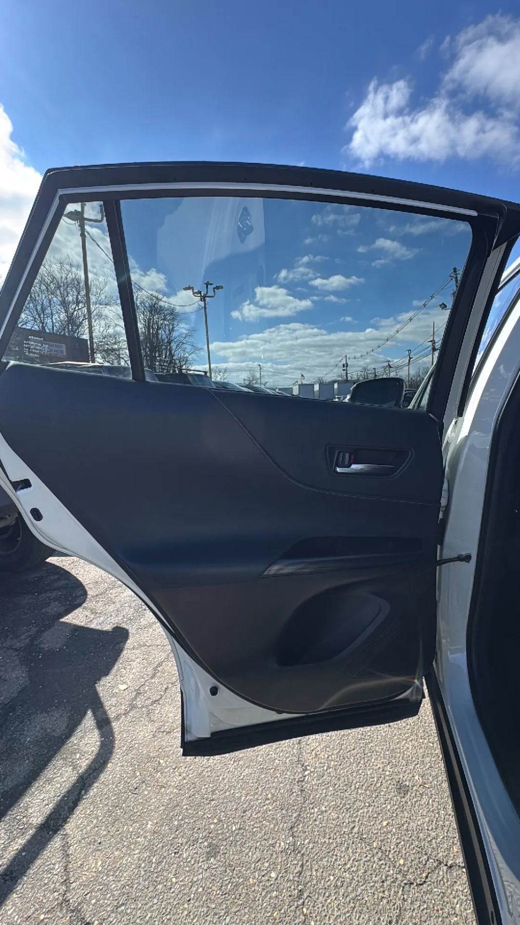 Used 2021 Toyota Venza XLE w/ Softex Package image 14