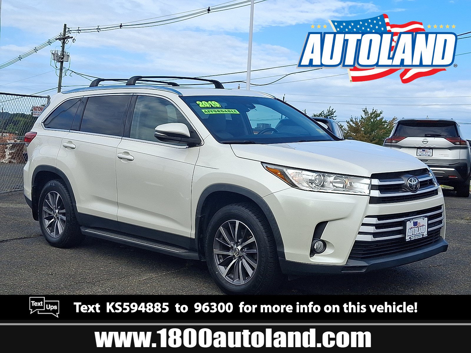 Used 2019 Toyota Highlander XLE AWD/4WD image 1