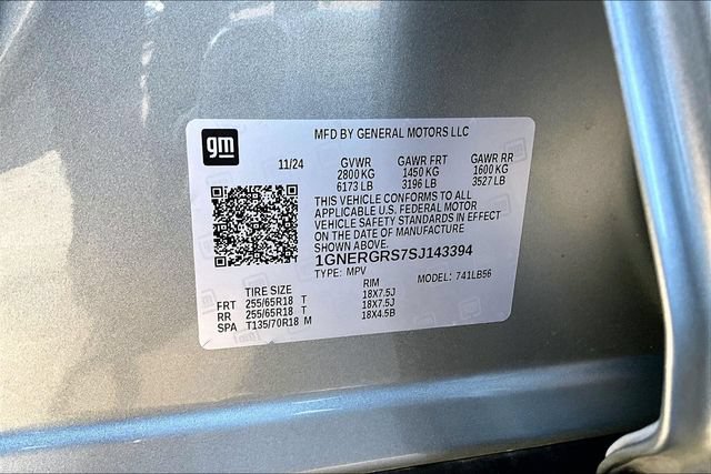 Used 2025 Chevrolet Traverse LT FWD image 19