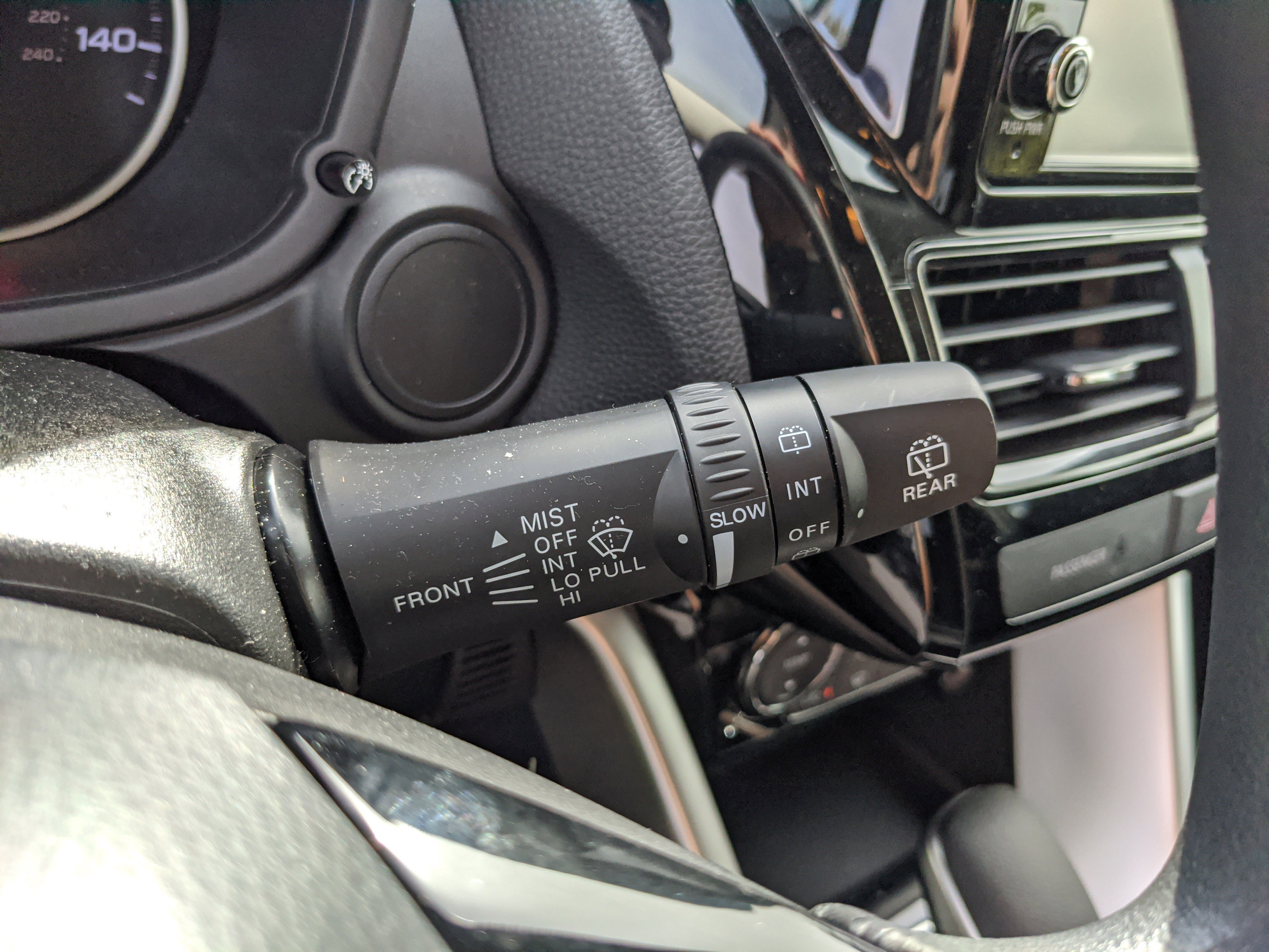 Used 2025 Mitsubishi Eclipse Cross ES image 32