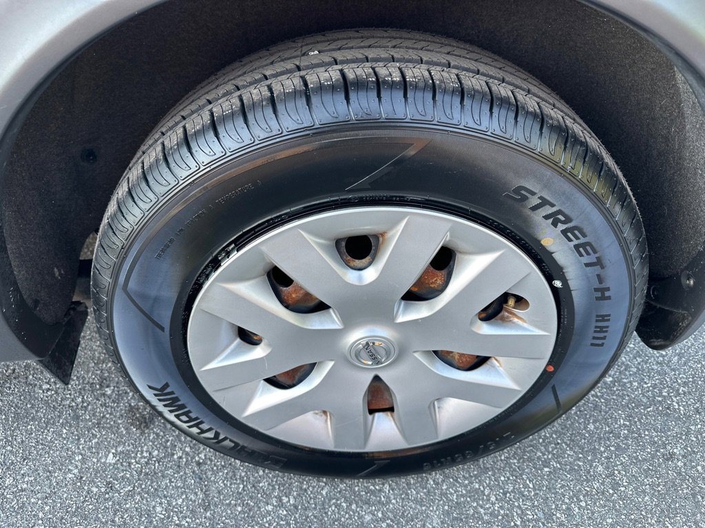 Used 2019 Nissan Rogue Sport S image 37