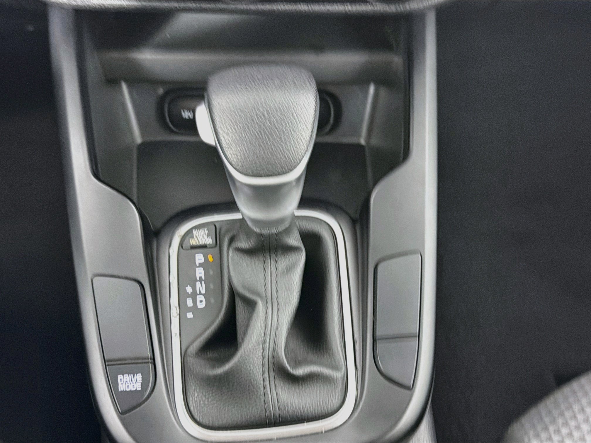 Used 2025 Kia Soul LX w/ LX Technology Package FWD image 25
