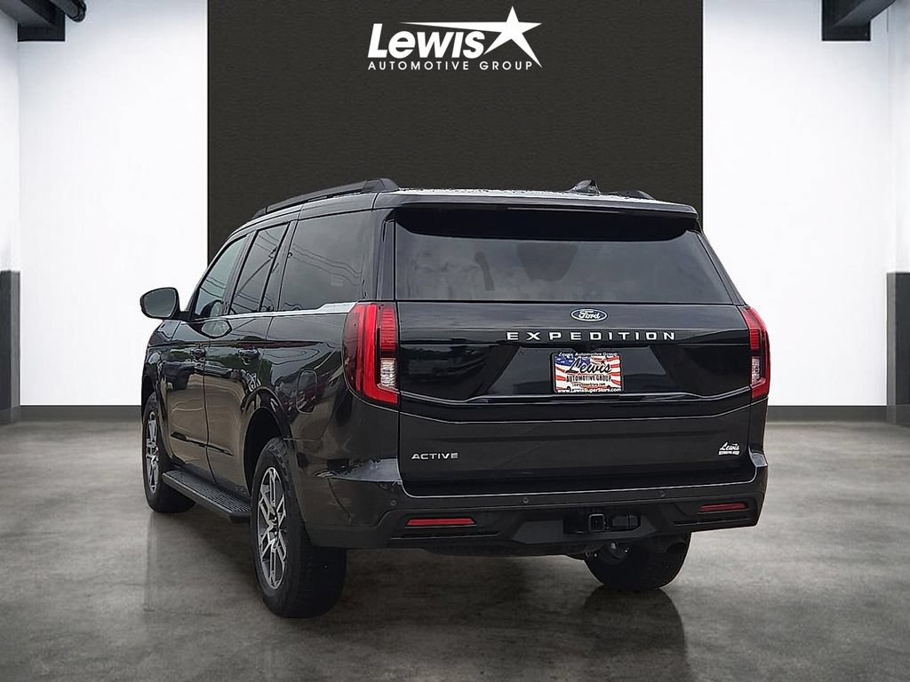 Used 2025 Ford Expedition Active AWD/4WD image 3