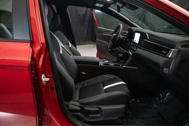 Used 2026 Toyota Camry SE image 16