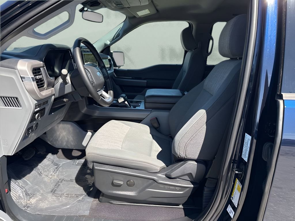 Used 2023 Ford F150 Lightning XLT AWD/4WD image 9