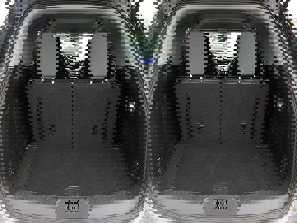 Used 2021 Ford Explorer XLT w/ Equipment Group 202A image 23