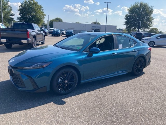 New 2026 Toyota Camry SE image 3