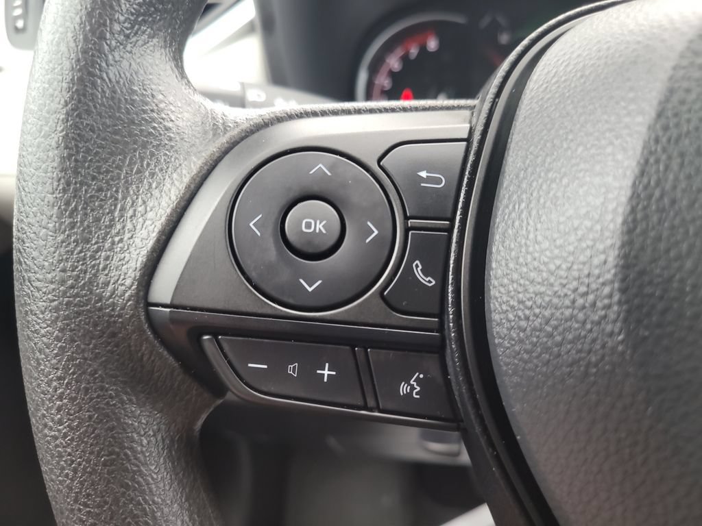 Used 2025 Toyota RAV4 XLE w/ Convenience Package FWD image 31