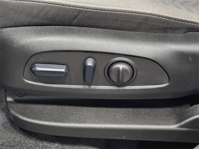 Used 2024 Chevrolet Equinox LS w/ LS Convenience Package image 35