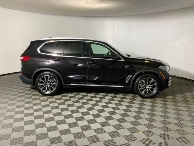 Used 2019 BMW X5 xDrive50i w/ Executive Package AWD/4WD image 5