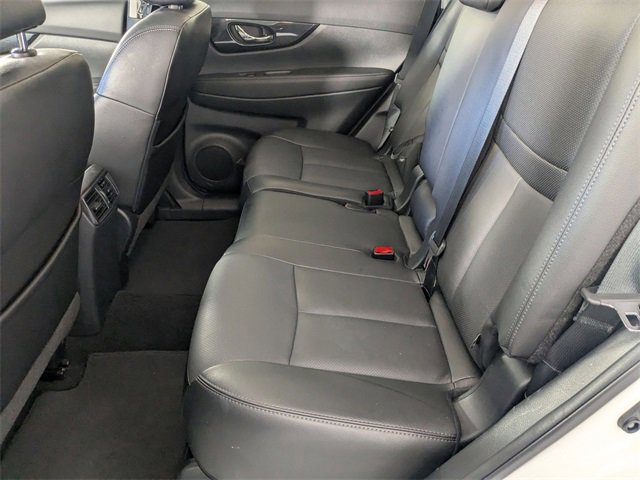 Used 2018 Nissan Rogue SL w/ Premium Package image 28