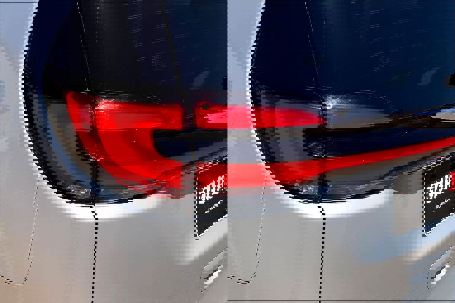 Used 2024 Chrysler Pacifica Touring-L FWD image 29