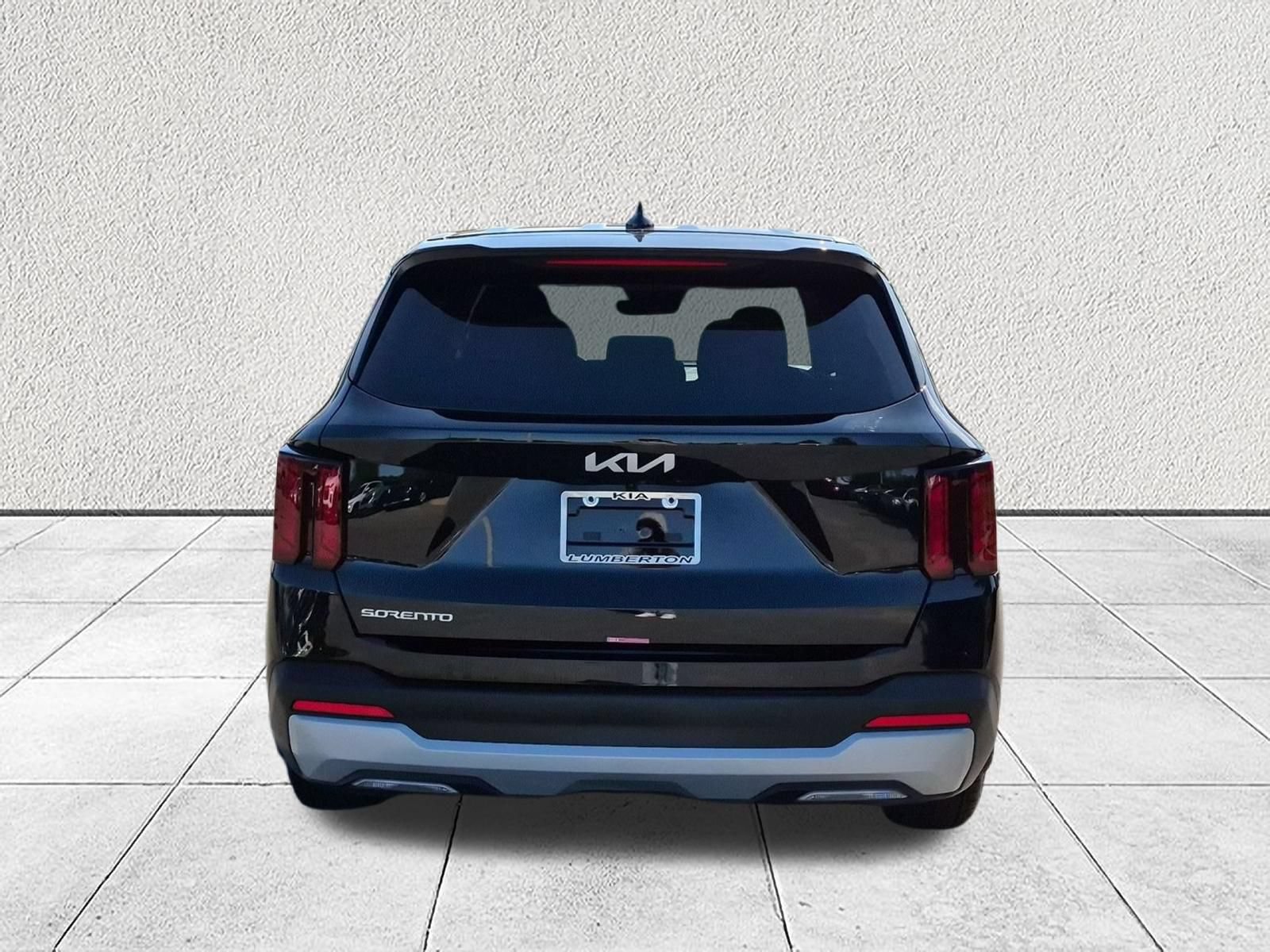 Used 2026 Kia Sorento LX FWD image 4