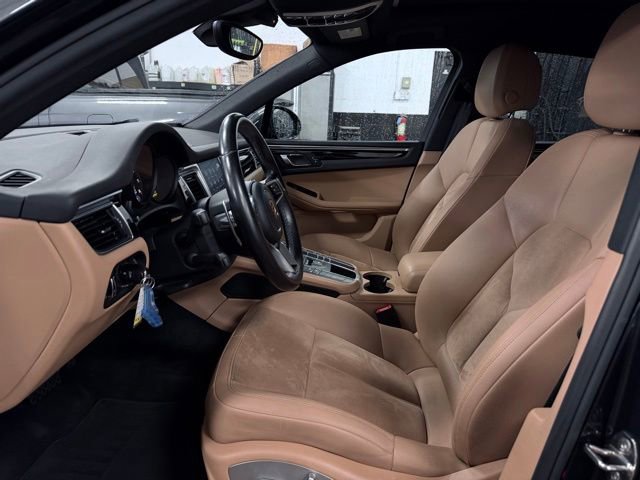 Used 2017 Porsche Macan AWD/4WD image 17