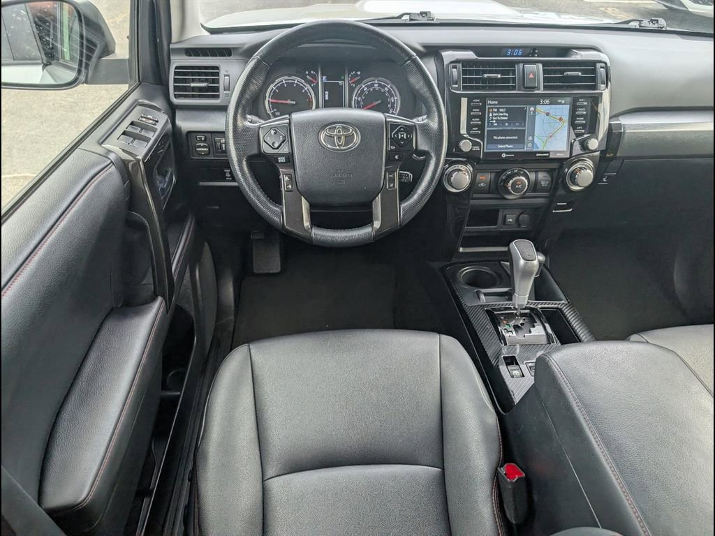 Used 2024 Toyota 4Runner TRD Off-Road Premium AWD/4WD image 9