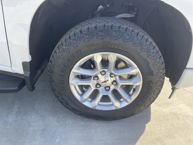 Used 2024 Chevrolet Silverado 1500 RST w/ Z71 Off-Road Package AWD/4WD image 32
