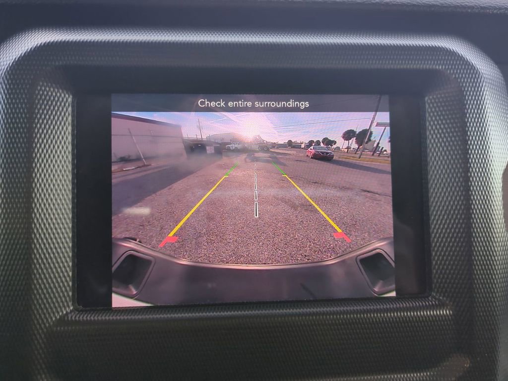 Used 2023 Jeep Gladiator Willys image 21