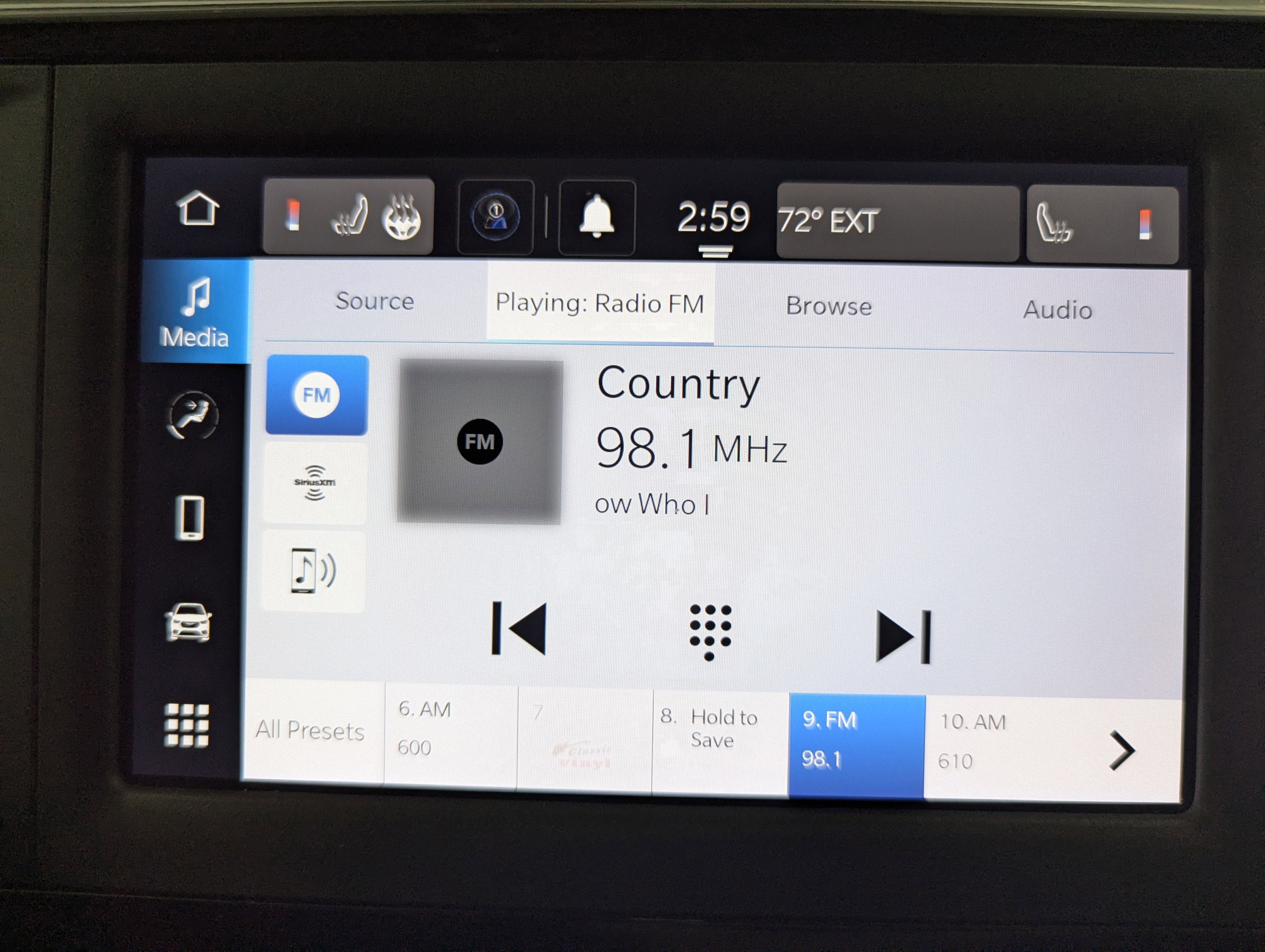 Used 2023 Chrysler Voyager LX FWD image 28