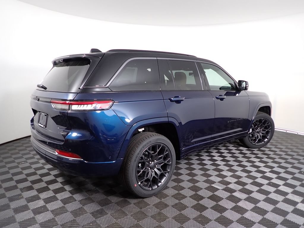 New 2026 Jeep Grand Cherokee Summit w/ Obsidian Package AWD/4WD image 20