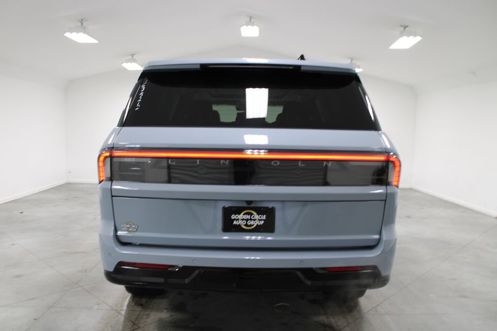 New 2026 Lincoln Navigator Reserve image 7