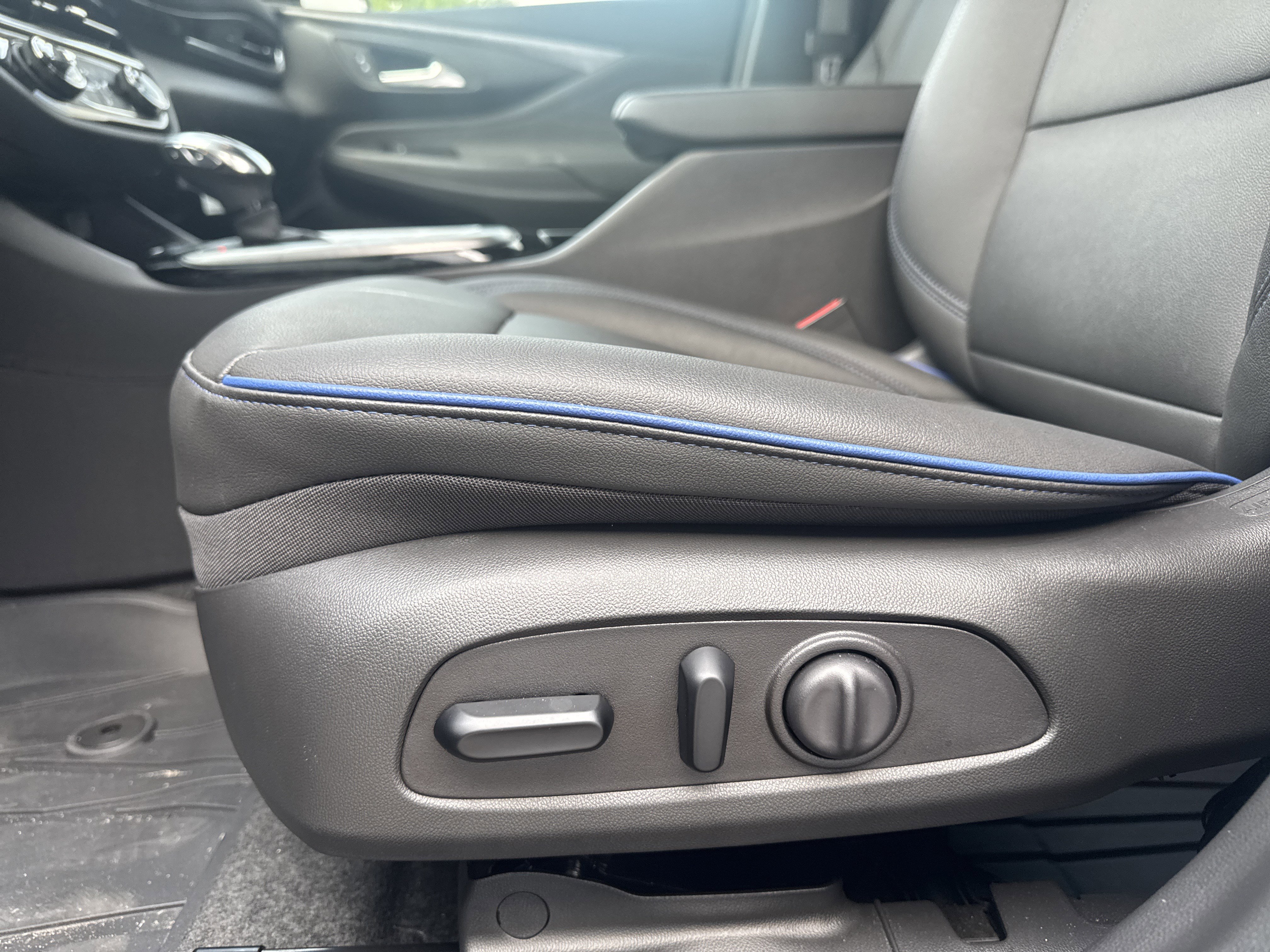 Used 2026 Buick Envista Sport Touring w/ Convenience I Package FWD image 6