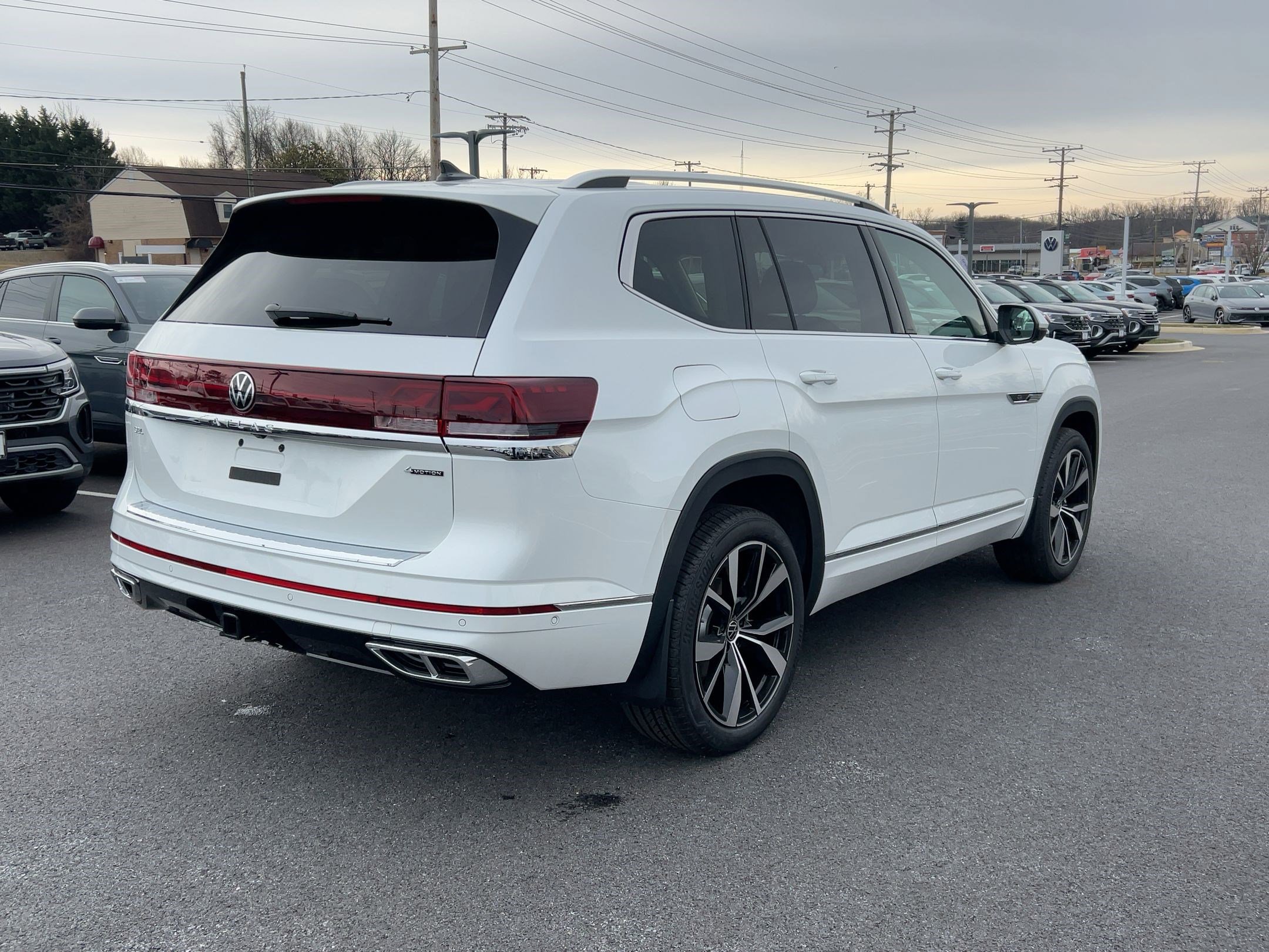 New 2026 Volkswagen Atlas SEL Premium R-Line image 9