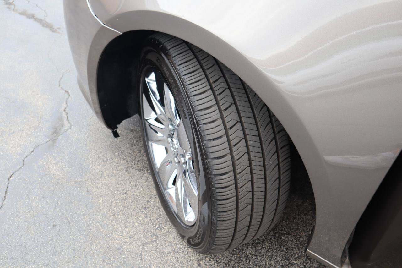 Used 2010 Buick LaCrosse CXL w/ Luxury Package AWD/4WD image 20