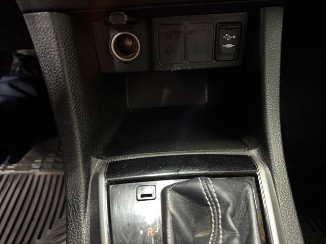 Used 2014 Toyota Corolla LE image 16