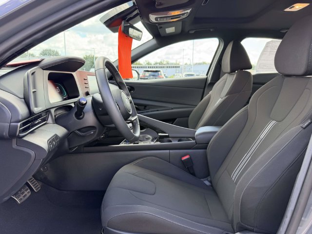 Used 2026 Hyundai Elantra SEL Sport Premium w/ Cargo Package FWD image 16