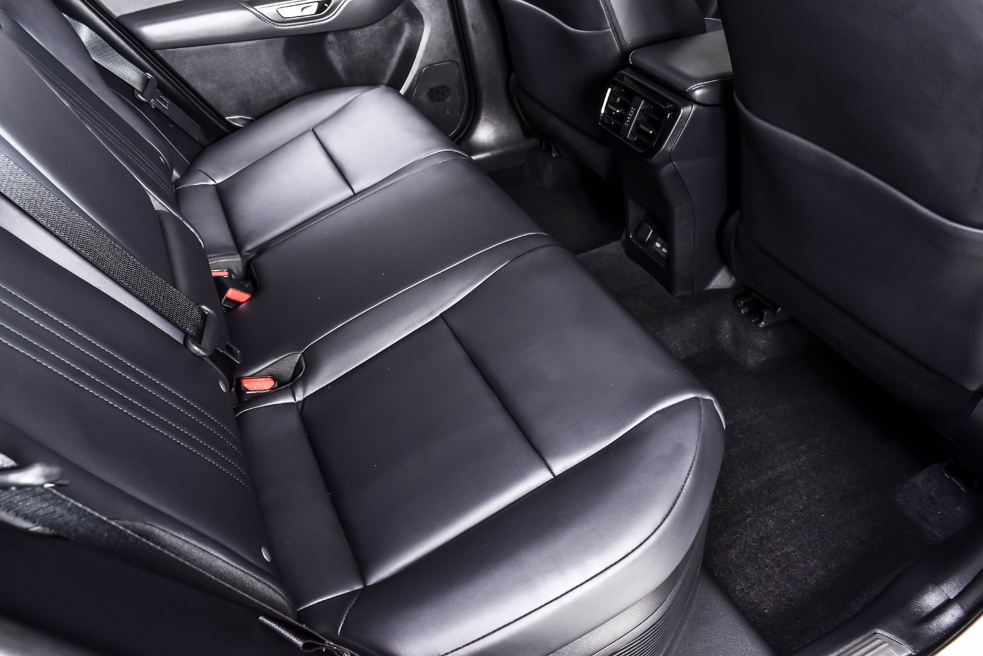 Used 2025 Lexus NX 350h AWD w/ Accessory Package (2T) image 19