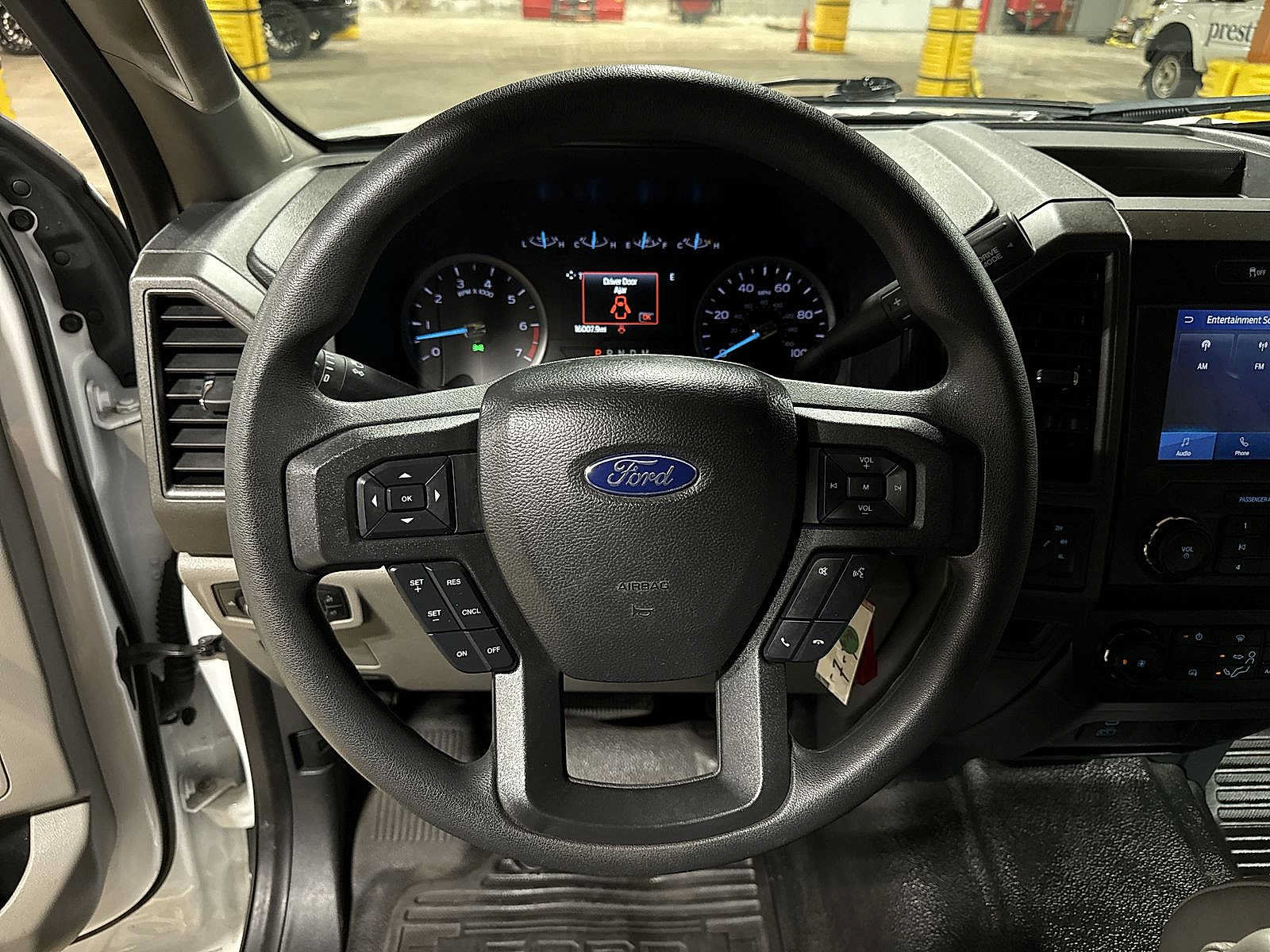 Used 2022 Ford F250 XL w/ Power Equipment Group AWD/4WD image 18