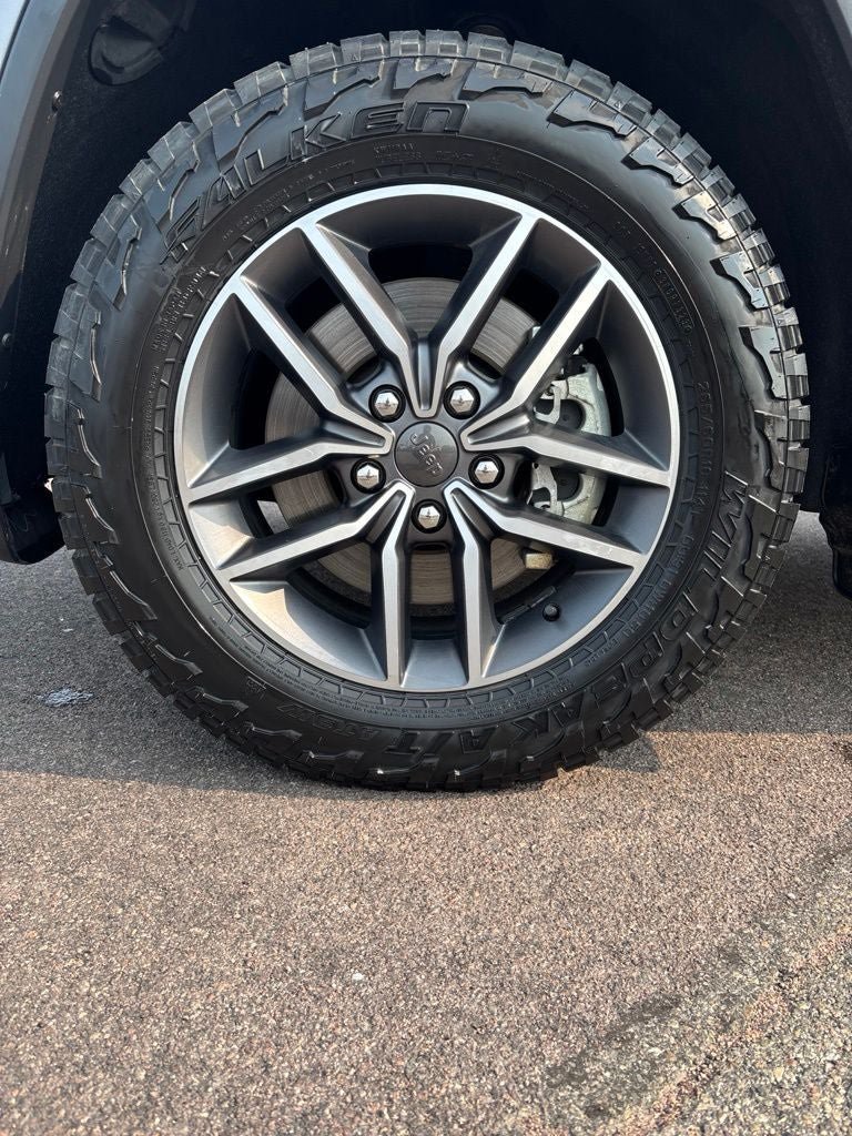 Used 2021 Jeep Grand Cherokee Limited AWD/4WD image 9