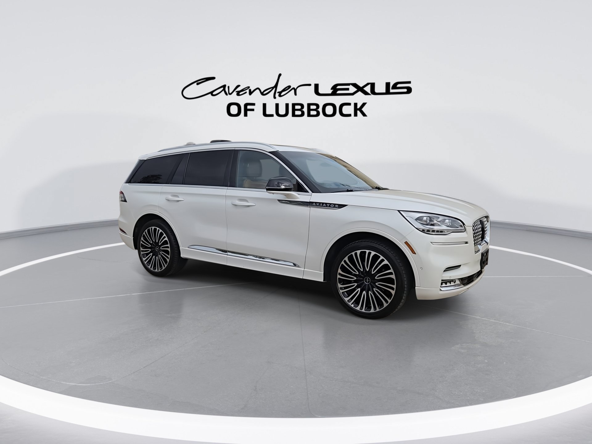 Used 2023 Lincoln Aviator Black Label AWD/4WD image 2