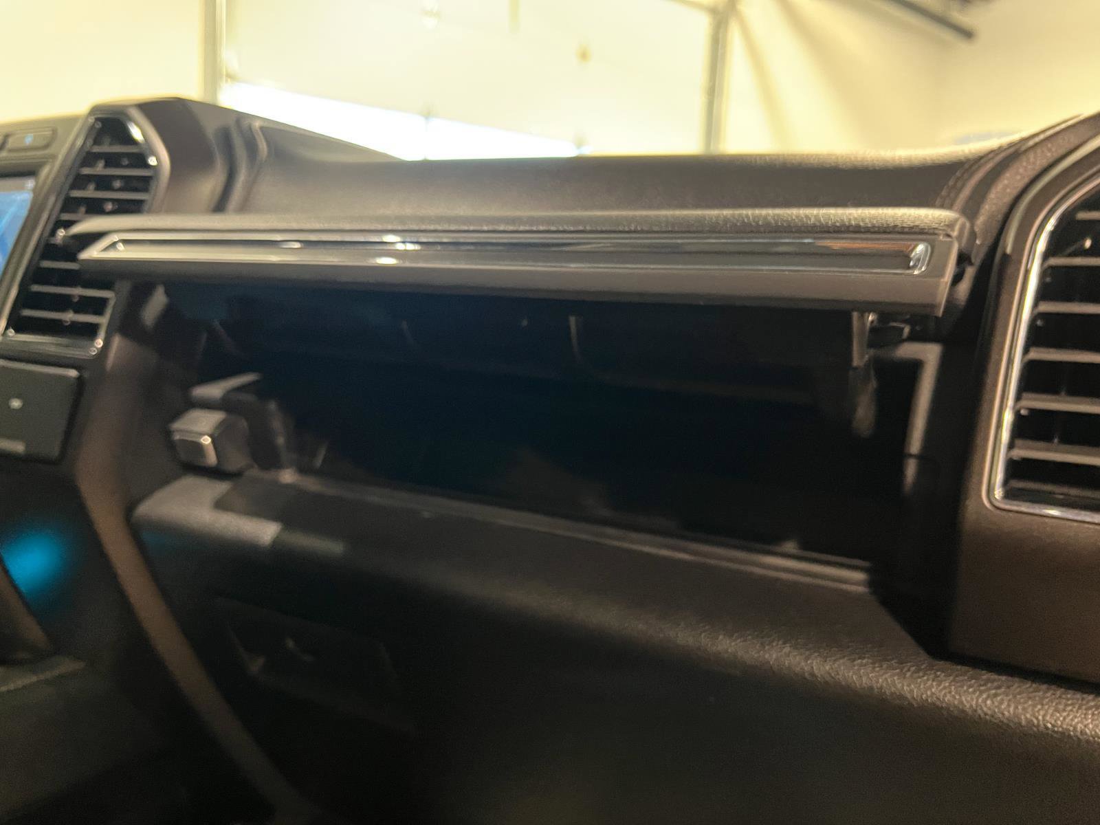 Used 2019 Ford Expedition Limited w/ Equipment Group 301A AWD/4WD image 47