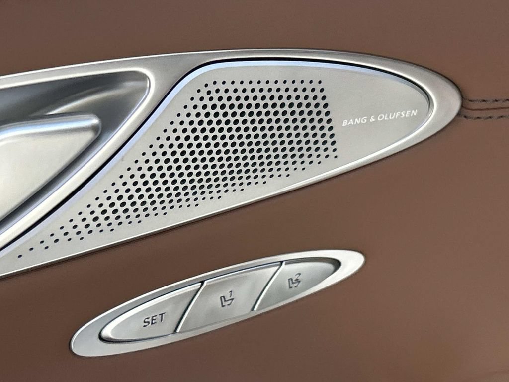 New 2026 Genesis GV70 2.5T Advanced AWD/4WD image 17