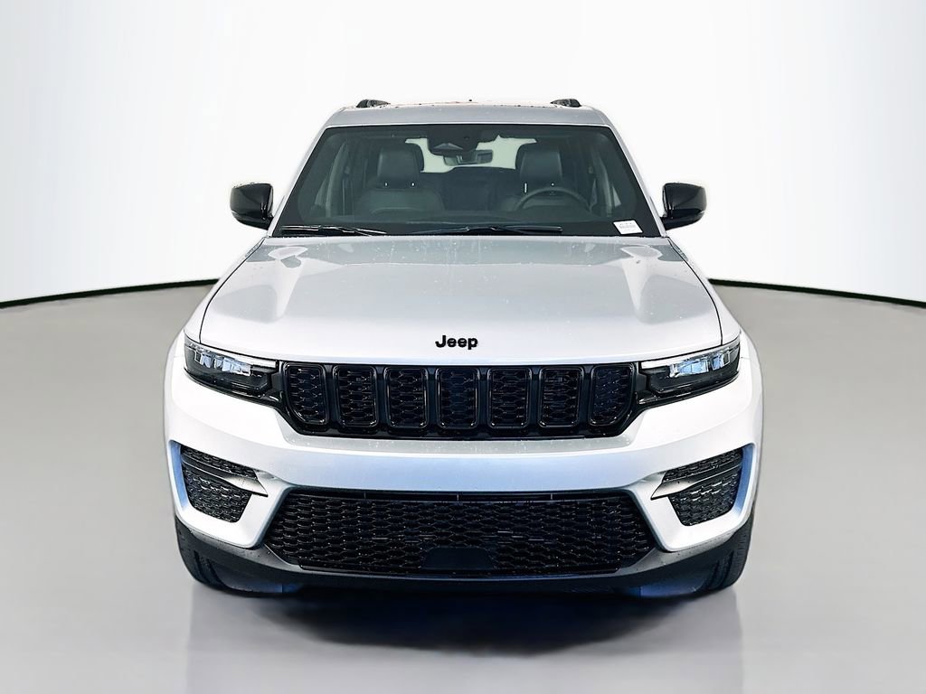 New 2025 Jeep Grand Cherokee Altitude video 2