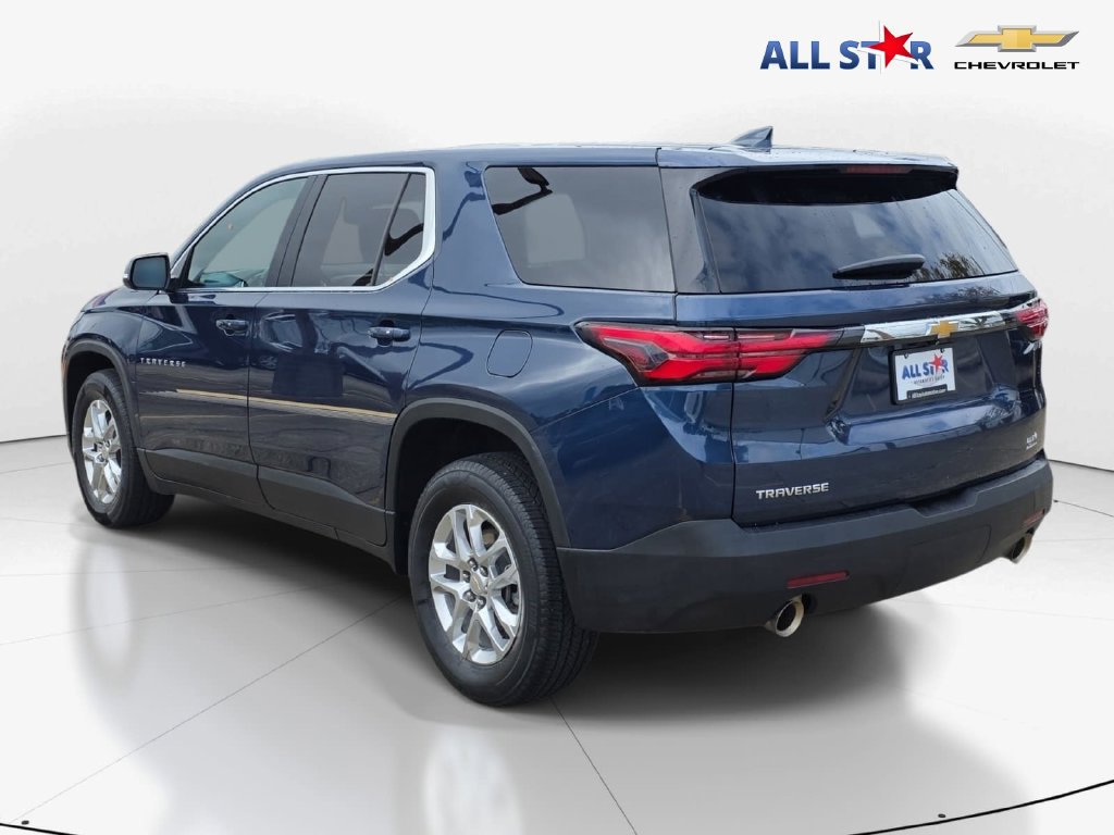 Used 2023 Chevrolet Traverse LS w/ Safety Package FWD image 6