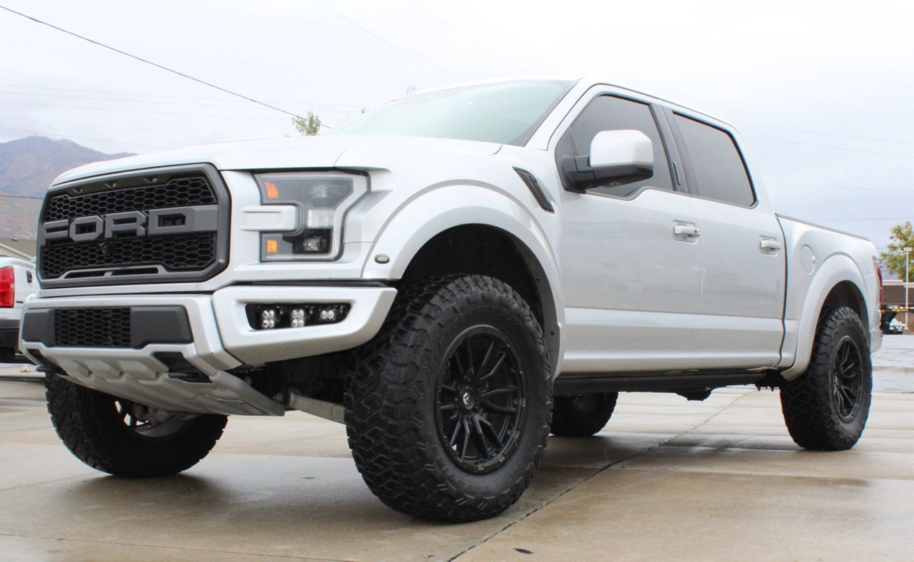 Used 2019 Ford F150 Raptor w/ Equipment Group 802A Luxury image 6