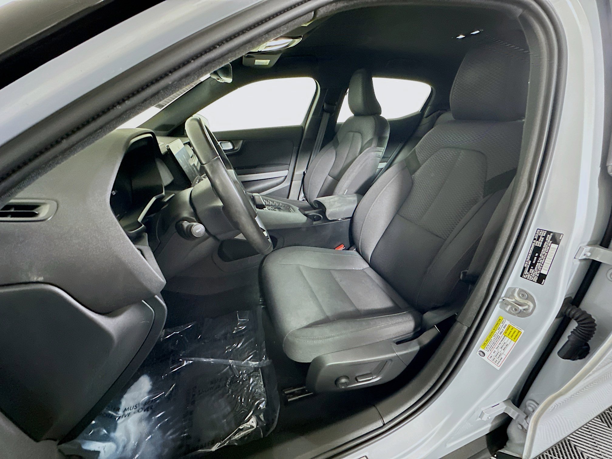 Used 2023 Polestar Polestar 2 w/ Pilot Pack image 12