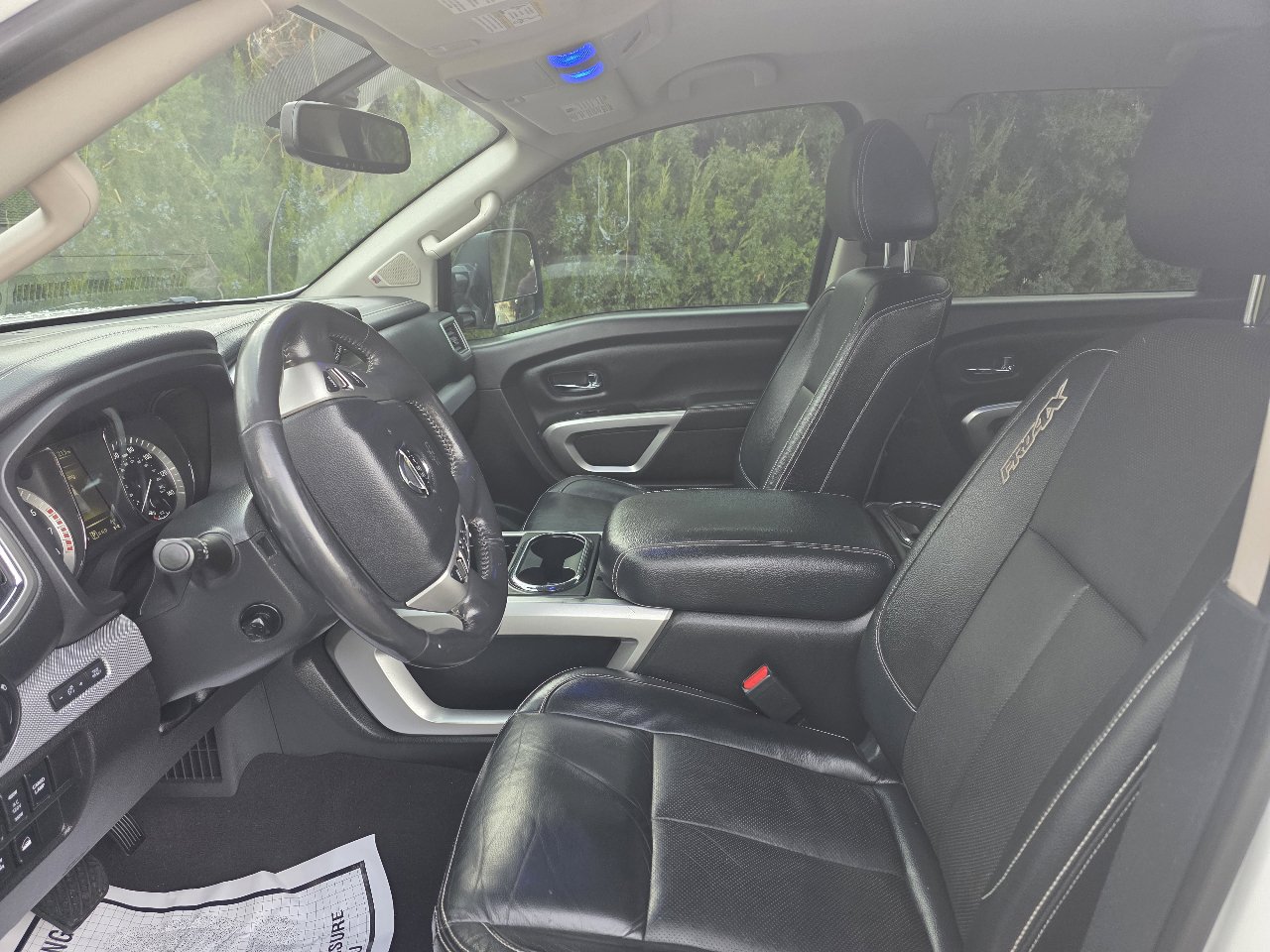 Used 2017 Nissan Titan PRO-4X w/ Pro-4x Convenience Package image 11