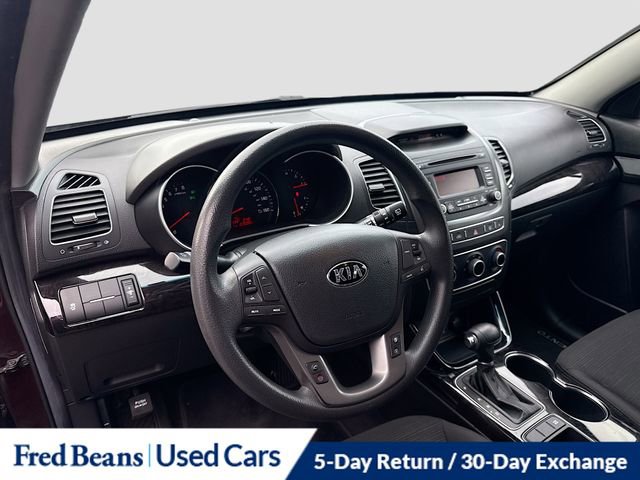 Used 2015 Kia Sorento LX image 10