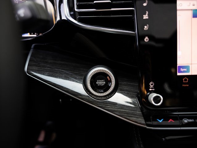 Used 2022 Jeep Wagoneer Series III w/ Premium Group I image 18